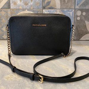 Micheal Kors crossbody